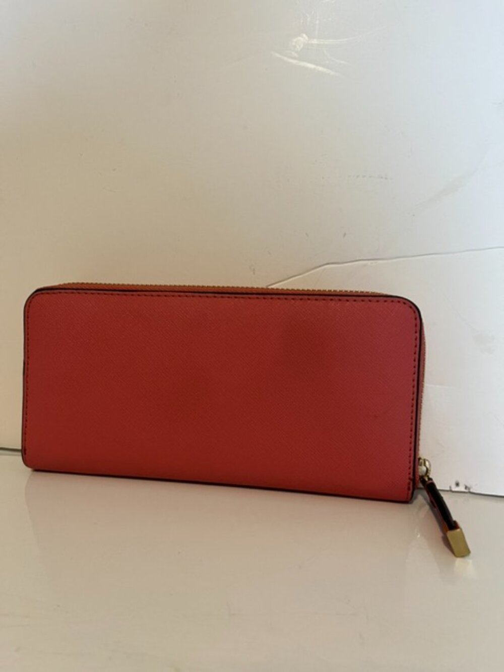 Calvin Klein pink leather wallet. - Picture 3 of 5